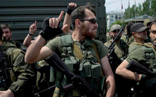 На Донбасс завезли новую военную группировку из РФ