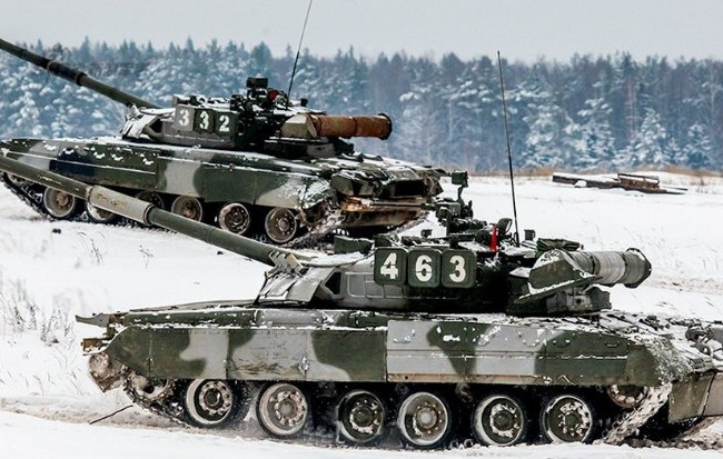 Війська стягують до кордону щодня: розкрили план вторгнення Росії в Україну