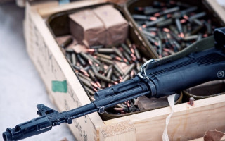 Неизвестные пытались поджечь арсенал ВСУ