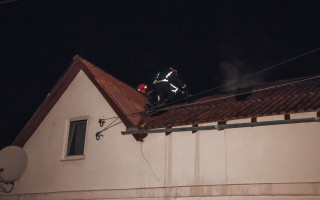 В Киеве на Нивках горел двухэтажный дом с людьми