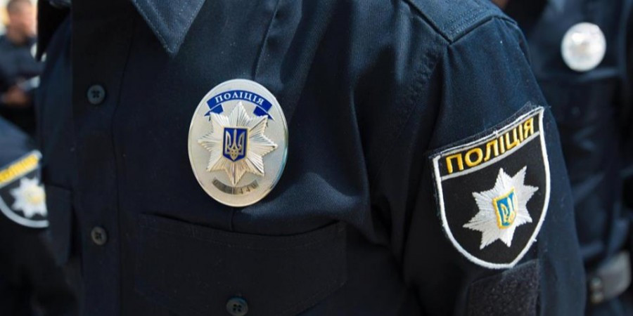 Спіймали на хабарі: слідчі ДБР затримали поліцейського начальника в Одеській області