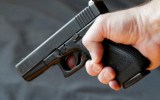 ЧП под Киевом: неизвестные расстреляли автомобиль с детьми