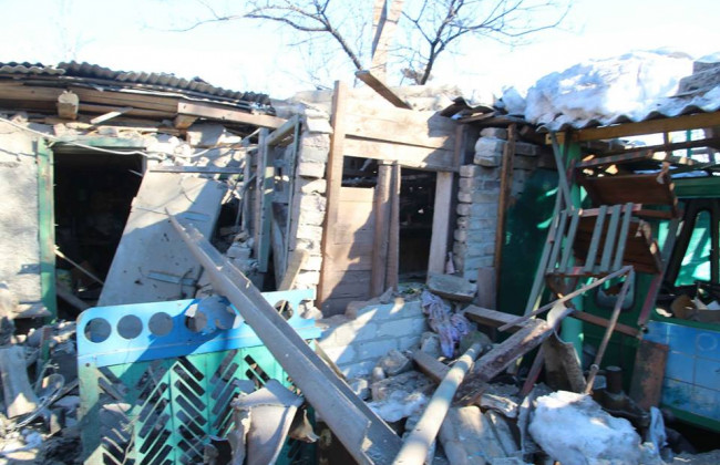 Мины разрывались в домах: боевики обстреляли жилые дома на Донбассе