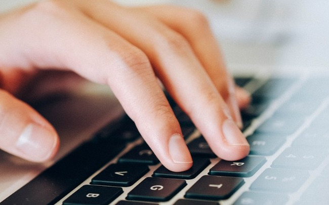 Репостила сепаратистські публікації: перед судом постане одеситка