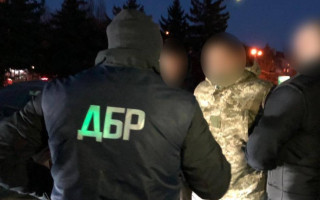На Закарпатті затримали інспектора прикордонної служби, який брав хабарі