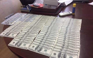 В Киеве адвокат пытался подкупить прокурора: дело передали в суд