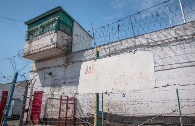 Выбивали деньги из заключенных: в Одессе разоблачили руководство СИЗО