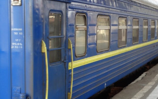 Трагедия под Харьковом: поезд из Москвы сбил мужчину