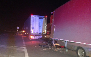 Смертельное ДТП под Николаевом: две фуры на скорости врезались лоб в лоб