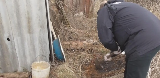 Закопала в огороде: под Одессой мать задушила своего ребенка