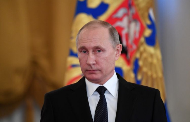 Путин готовит передачу власти в РФ: российский профессор назвал дату