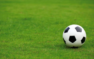 ЧП в Турции: футболист во время матча резал игроков другой команды лезвием