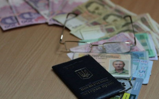 Пенсии в Украине: кто сможет претендовать на две доплаты весной