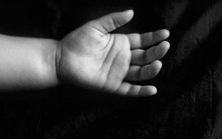 Выбросила ребенка на свалку: в деле горе-матери из Киева есть подробности