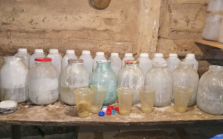 Под Житомиром копы накрыли масштабную нарколабораторию