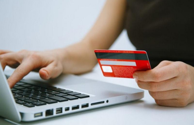 Крупная афера в Киеве: переводчик снял полмиллиона со счета иностранца