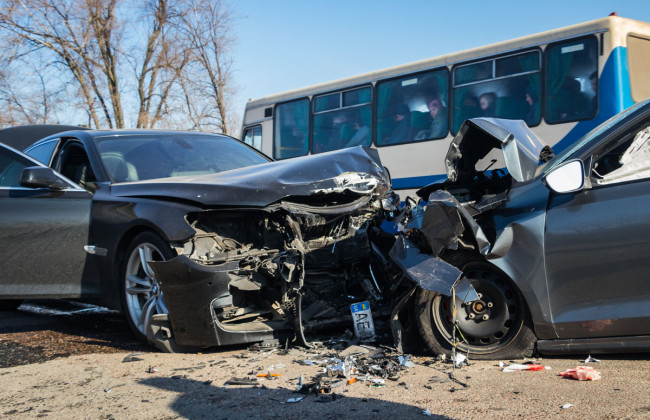 Спровоцировал аварию и скрылся: маршрутка устроила аварию в Днепре