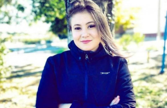 В Одессе девушка выпала с окна многоэтажки: все подробности