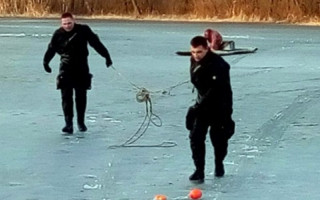 ЧП в Днепре: рыбаки провалились под лед, есть погибшие