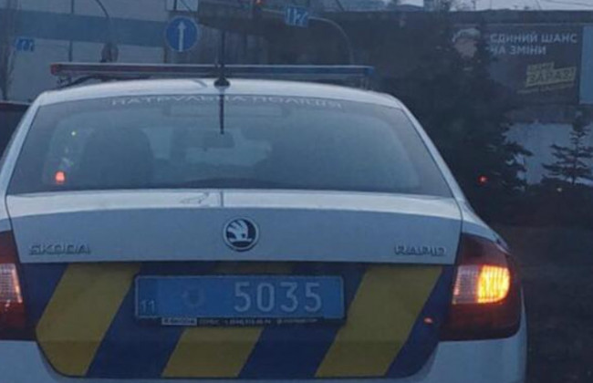 Атаковали полицию: в Киеве задержали малолетних хулиганов