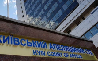ЧП в Киевском апелляционном суде: ураган «вынес» из окон тысячи дел