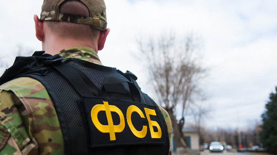 Коррупционный скандал: ФСБ перекрыла контрабанду военных деталей из РФ в Украину