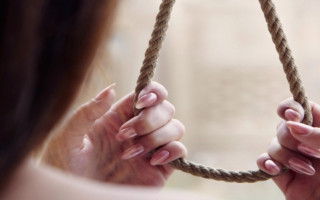 Загадкова смерть: 16-річна дівчина повісилась на Чернігівщині