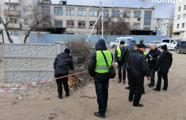 В коробке от обуви: ребенка выбросили на свалку в Луганской области