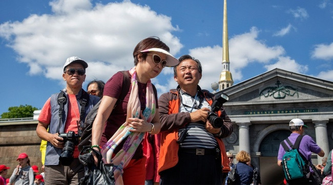 Окупанти заманюють китайських туристів в анексований Крим