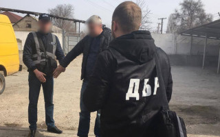 Вимагав хабар: ДБР затримало оперуповноваженого