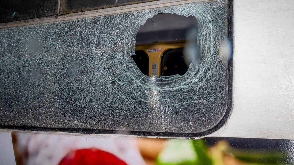 Камнем проломили пассажиру голову: случай в Днепре