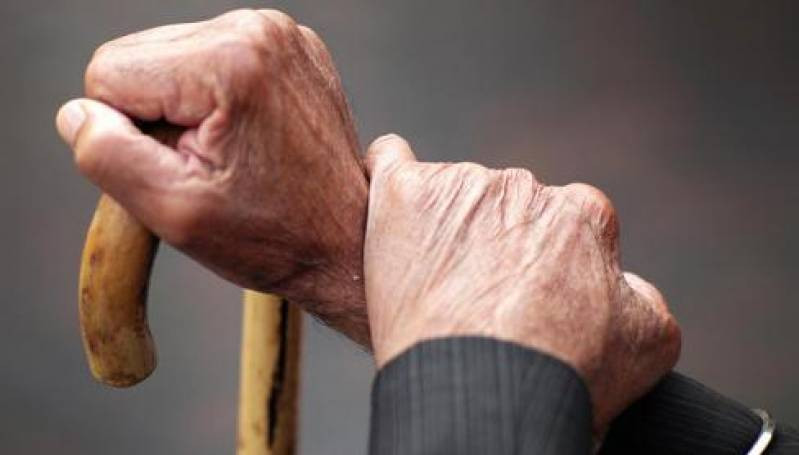 Избил и ограбил пенсионера: инцидент в Днепре