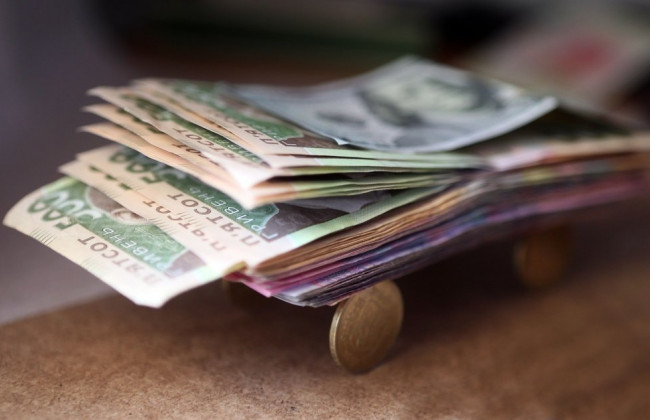 Зарплата в Украине: Порошенко заявил о повышении минимальной оплаты труда