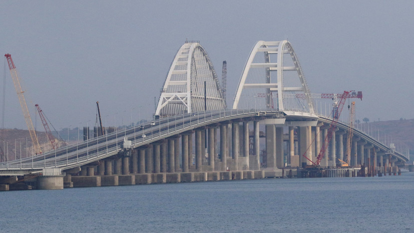 Уничтожает Азовское море: названы страшные последствия постройки Крымского моста