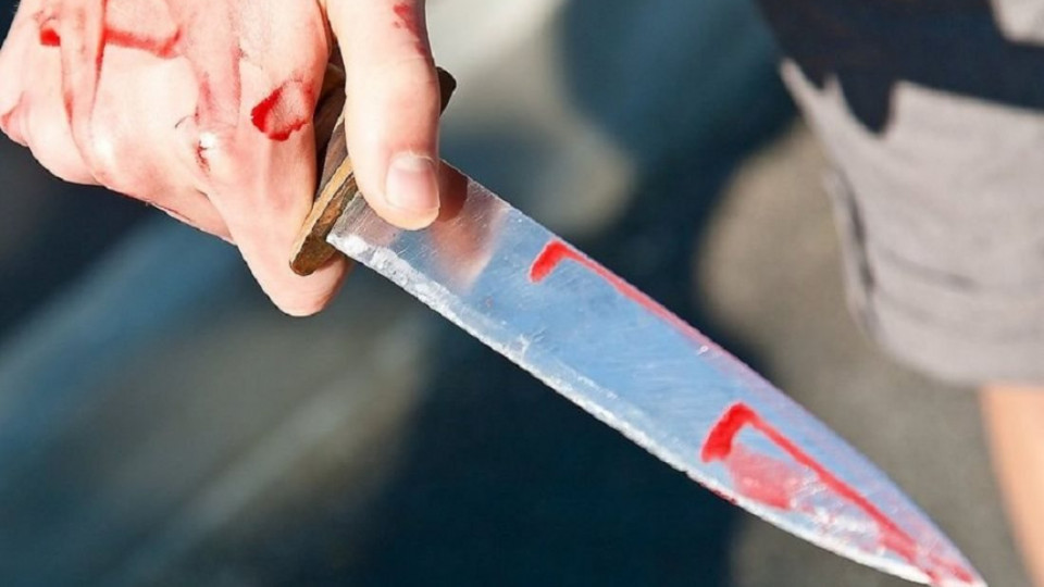 По Киеву разгуливал убийца с окровавленными ножами