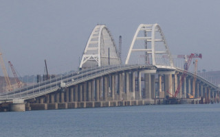 Уничтожает Азовское море: названы страшные последствия постройки Крымского моста