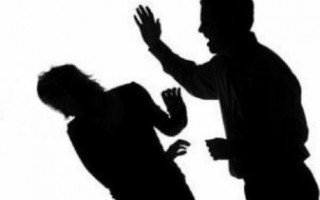 У Чернігівській області під час застілля чоловік до смерті забив жінку: суд ухвалив вирок
