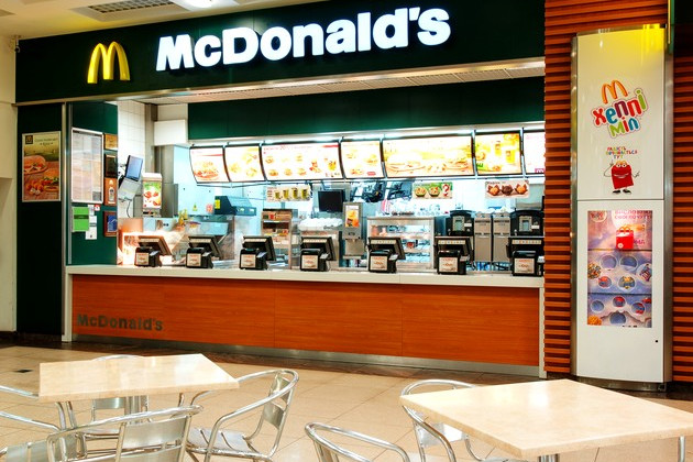 В Днепре в заведении McDonald’s мужчина пытался покончить с собой: есть подробности