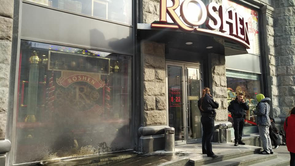 Пожар в магазине Roshen: полиция задержала еще одного поджигателя
