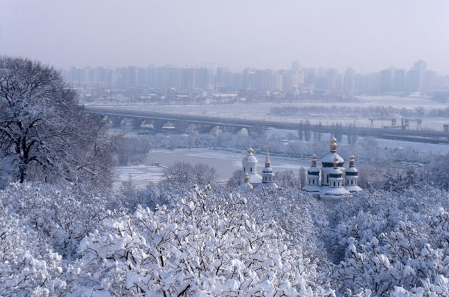 Киевлян предупреждают об обильных снегопадах