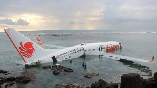 Катастрофа Boeing 737 MAX: пилоты во время падения читали инструкцию