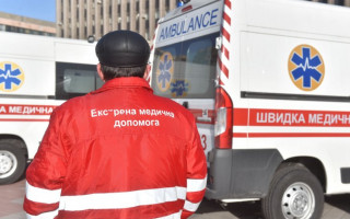 Мужчина перерезал себе горло в райотделе Винницы: первые подробности