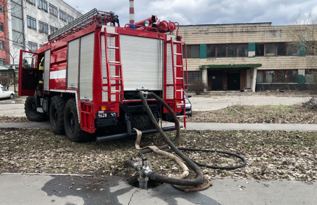 Известный завод горел в Киеве: есть подробности