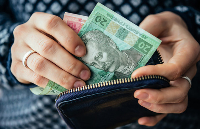 В Украине ввели новую соцпомощь для родителей: как получить свою компенсацию