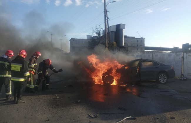 Страшное ДТП в Ровно: автомобиль вспыхнул после сильного удара