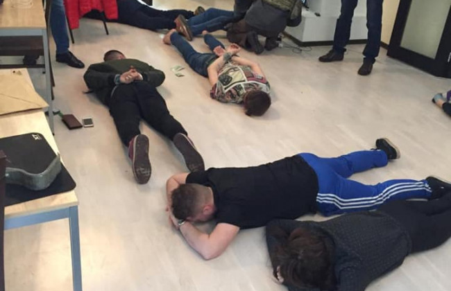 Задержали около тысячи человек: в Украине разоблачен наркокартель