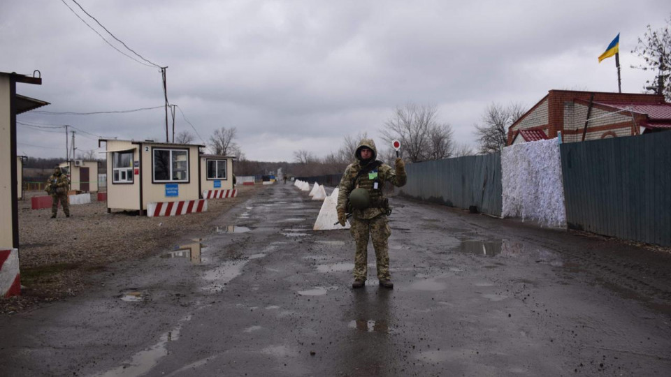 На Донбассе открыли многострадальный КПВВ: боевики пошли на подлость