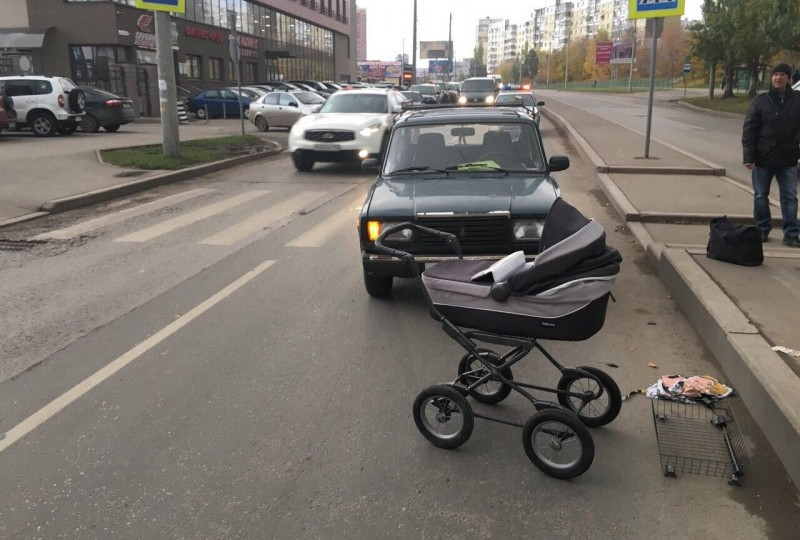 Сбил коляску с ребенком на «зебре»: появились новые подробности ДТП в Хмельницком