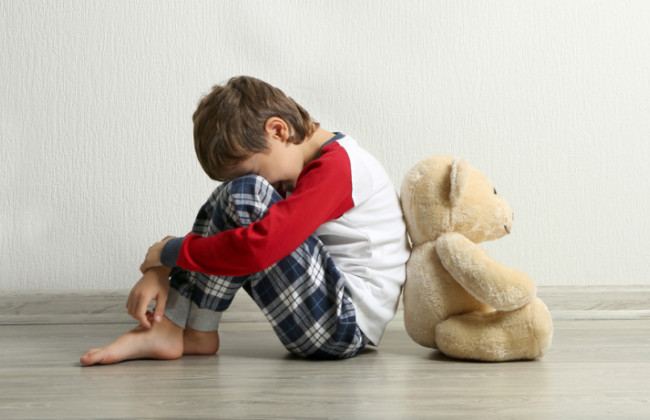 В сети показали издевательства воспитательницы над детьми под Киевом (видео)