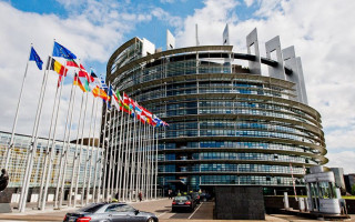 Свобода інтернету під загрозою: ЄС ухвалив скандальну реформу авторського права